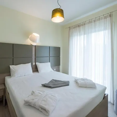 Venus With Private Pool, 2min To The * 피니코운타