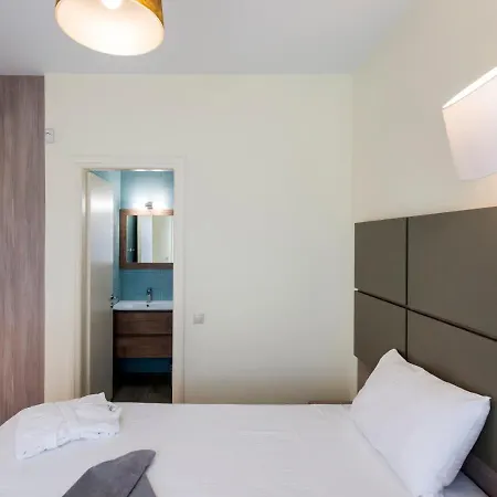 아파트 Venus With Private Pool, 2min To The *