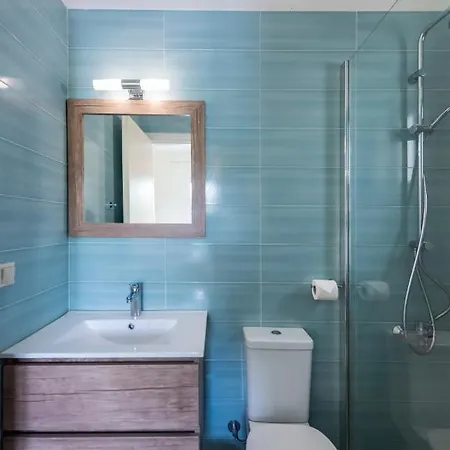 Venus With Private Pool, 2min To The Apartment Finikounda