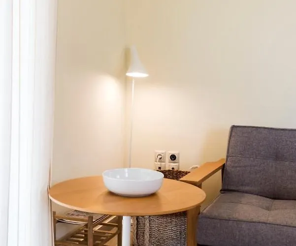 Venus With Private Pool, 2min To The Appartamento Finikounta