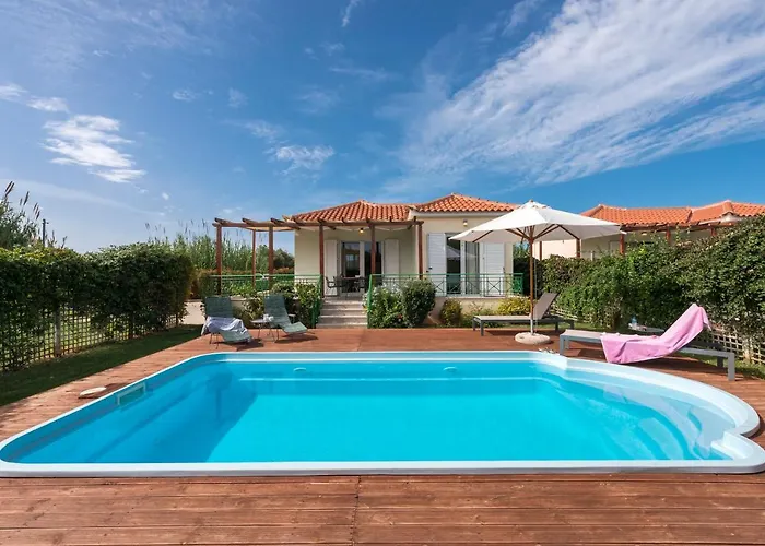 Venus With Private Pool, 2min To The * Finikounta