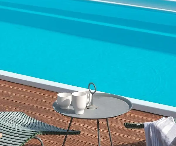 Venus With Private Pool, 2min To The Finikounta